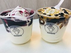蓝莓圣代和黑糖圣代-肯德基(朝阳门店)