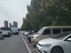 -上海汽车博览公园-北门停车场