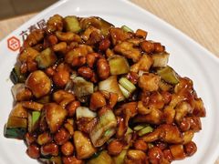 宫保鸡丁-六泰居·尔滨地标·东北菜(黄河路店)