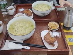 -百年老字号·观振兴蟹黄面·三虾面·苏式面(观前街富仁坊巷店)