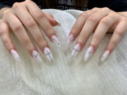 -芊屿芊浔美甲