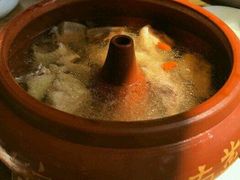 -云海肴·汽锅鸡·云南菜(天山百盛优客店)