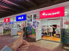 -百年港湾奥特莱斯(香炉礁店)