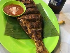 -明记烧鱼美味店