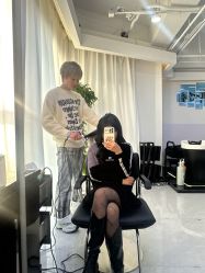 -V7 HAIR SALON