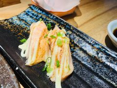 炙烤三文鱼手握-初居食屋日式料理(万象城购物中心店)