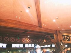 -横琴湾畔餐厅(长隆海洋王国白鲸剧场店)