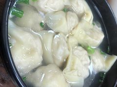 三鲜大馄饨-万寿斋(山阴路店)