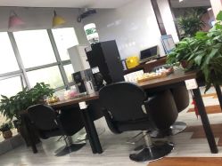 -88潮牌美发沙龙