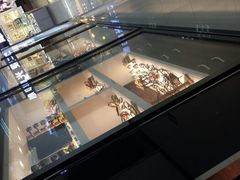 -黄益静眼镜行
