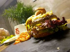 -HIGH FIVE哈福手工汉堡(桂林路店)