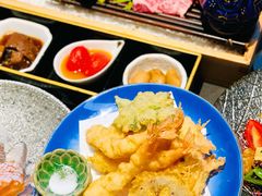 -铭牛烧肉·和牛海鲜自助(高新月牙湖店)