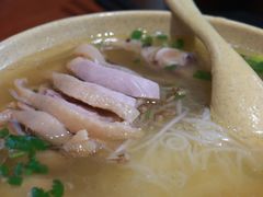 招牌越南鸡肉粉-华姐鸡粉(中心店)