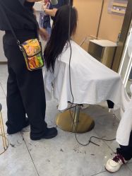 -一東造型烫发染发