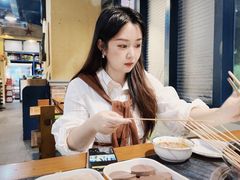 -两三事小郡肝串串香火锅(桂庙店)