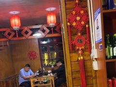 -果松木炭酸菜铜火锅·外婆参鸡汤