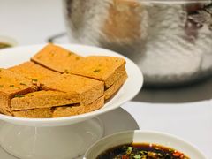 招牌炸豆腐-红雀围·海鲜火锅(陆家嘴中心店)