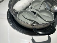 -洪氏嗨捞·广东猪肚鸡·椰子鸡火锅(西咸万象城店)