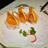 鸭皮烤得很脆，不觉得油腻