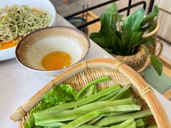 -菌子鲜汤野生菌锅