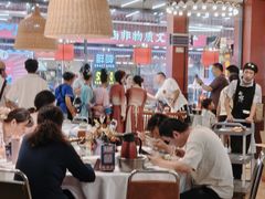 -刘姐啤酒鱼民族演艺餐厅(西街总店)