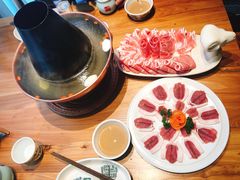 -额尔敦传统涮火锅·烧烤(鑫源山庄店)