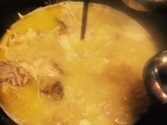 -鲜入围煮花胶鸡海鲜火锅