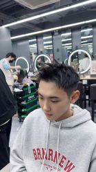 点击看大图 -藤野造型烫发染发