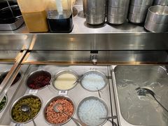 -成都你六姐·牛肉冒菜(信泰中心商场店)