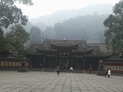-峨眉山报国寺