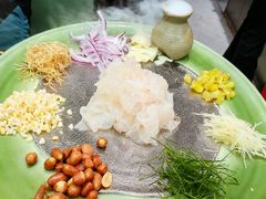 -得意咚瓜·顺德鱼生·冬瓜火锅(深圳首店)