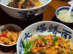 -李犟大爆鳝面·手工蟹黄包(湖滨西湖店)
