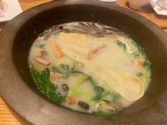 -咕嘟草帽鱼·牛奶一样的鲜鱼汤(天鹅湖万达广场店)