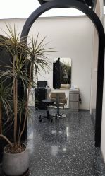 -Hair Co.一间沙龙