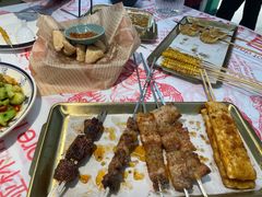 -老班长·小龙虾·鲜货烧烤大排档(金街美地店)