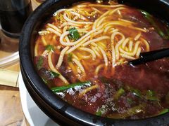 -花馬肆.云南过桥米线(汉神购物广场现场熬汤店)