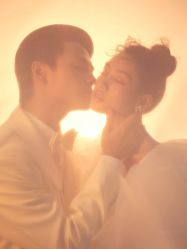 -至臻微拉婚纱摄影