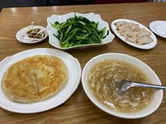 鸡毛菜-李连贵熏肉大饼(沈阳站店)