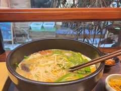 银米·来吃一碗好米线-银米·云南传统过桥米线(双廊黑金冠店)