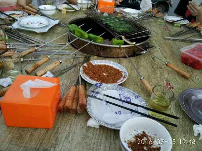 诸葛烤肉-"东西挺好,比较新颖,几个人没吃完,也许是."-大众点评移动版