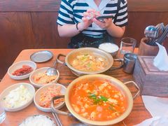 海鲜豆腐锅-金北顺大锅家(신사본점)