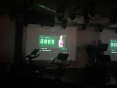 -TANGO LIVEHOUSE动感单车(巴黎春天店)