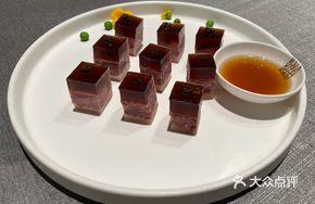 Pu'er Crystal Pork Jelly