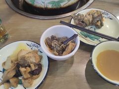 -杨记山珍鸡煲菌汤锅