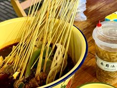-拈签一笑黄牛肉辣卤串串
