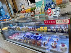 面包甜点陈列柜-金凤成祥(花园路店)