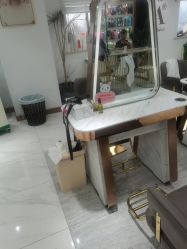-镁连社·美联社