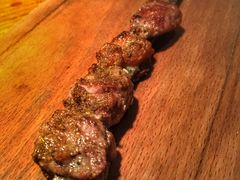 红柳羊肉串-阿里家·新疆烤肉酒場 by MIG
