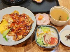 照烧鸡肉定食-牛気·越光米牛肉饭(水游城店)
