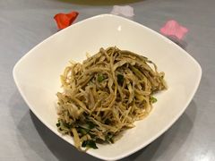 蔥油手撕筍-京味斋·北京烤鸭(北京南站洋桥店)